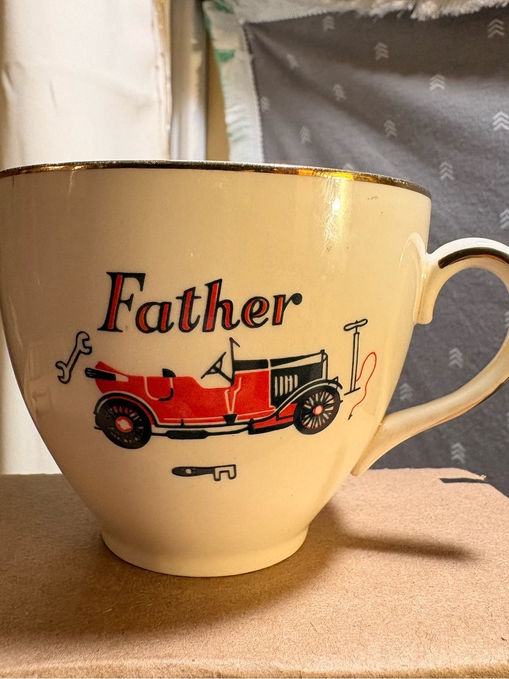 Father Vintage Car Ceramic Mug in Cream and Red. Made in England. A great gift